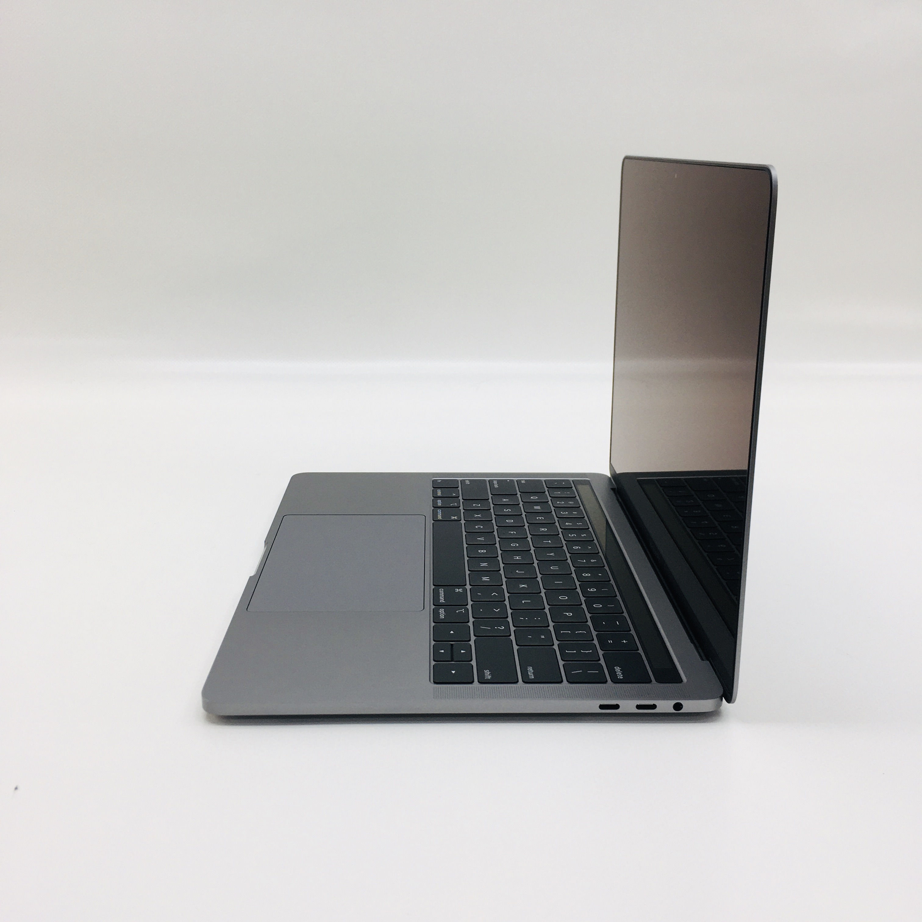 MacBook Pro 13" Touch Bar Intel QuadCore i5 2.4 GHz / 8 GB RAM / 512